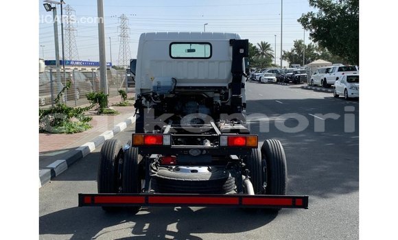 Acheter Import Voiture Mitsubishi i Blanc à Import - Dubai, Grande Comore Acheter Import Voiture Mitsubishi i Blanc à Import - Dubai, Grande Comore