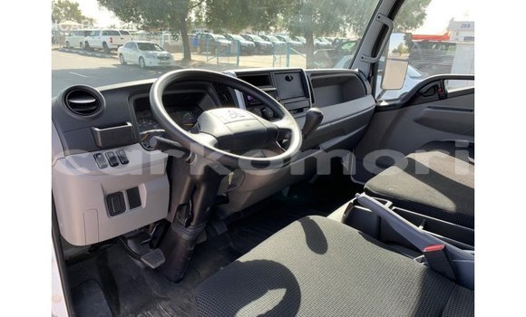 Acheter Import Voiture Mitsubishi i Blanc à Import - Dubai, Grande Comore Acheter Import Voiture Mitsubishi i Blanc à Import - Dubai, Grande Comore