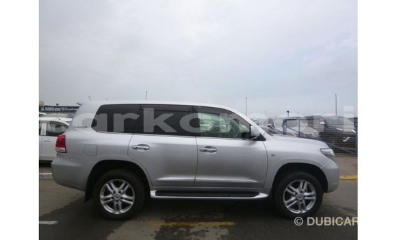Acheter Import Voiture Toyota Land Cruiser Autre à Import - Dubai, Grande Comore Acheter Import Voiture Toyota Land Cruiser Autre à Import - Dubai, Grande Comore