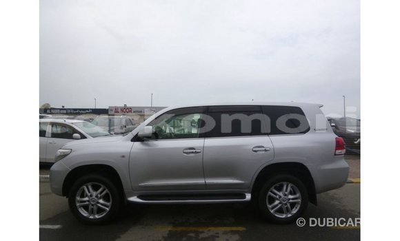 Acheter Import Voiture Toyota Land Cruiser Autre à Import - Dubai, Grande Comore Acheter Import Voiture Toyota Land Cruiser Autre à Import - Dubai, Grande Comore