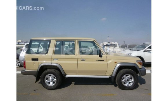 Acheter Import Voiture Toyota Land Cruiser Beige à Import - Dubai, Grande Comore Acheter Import Voiture Toyota Land Cruiser Beige à Import - Dubai, Grande Comore