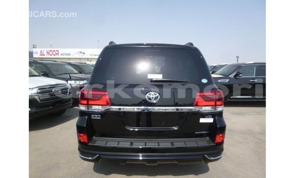 Buy Import Toyota Land Cruiser Black Car in Import - Dubai in Great Comore Buy Import Toyota Land Cruiser Black Car in Import - Dubai in Great Comore
