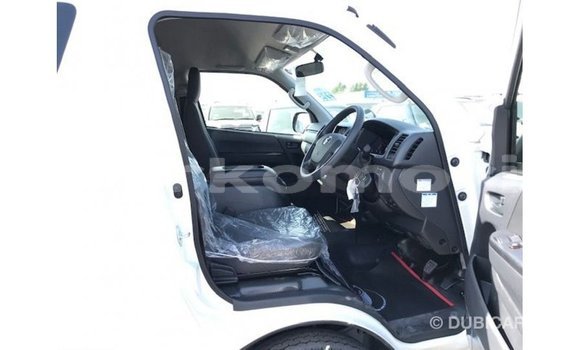 Buy Import Toyota Hiace White Car in Import - Dubai in Great Comore Buy Import Toyota Hiace White Car in Import - Dubai in Great Comore
