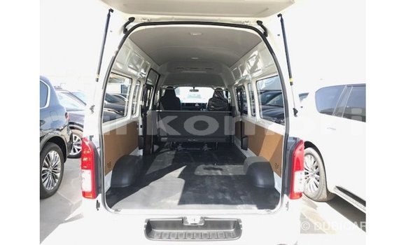 Buy Import Toyota Hiace White Car in Import - Dubai in Great Comore Buy Import Toyota Hiace White Car in Import - Dubai in Great Comore