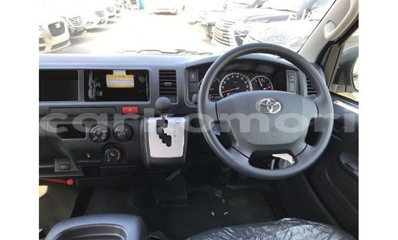 Buy Import Toyota Hiace White Car in Import - Dubai in Great Comore Buy Import Toyota Hiace White Car in Import - Dubai in Great Comore