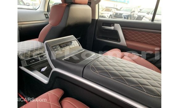 Buy Import Toyota Land Cruiser Black Car in Import - Dubai in Great Comore Buy Import Toyota Land Cruiser Black Car in Import - Dubai in Great Comore