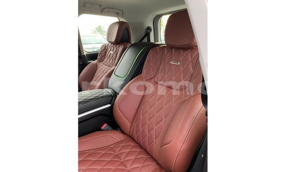 Buy Import Toyota Land Cruiser Black Car in Import - Dubai in Great Comore Buy Import Toyota Land Cruiser Black Car in Import - Dubai in Great Comore