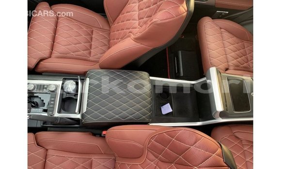 Buy Import Toyota Land Cruiser Black Car in Import - Dubai in Great Comore Buy Import Toyota Land Cruiser Black Car in Import - Dubai in Great Comore
