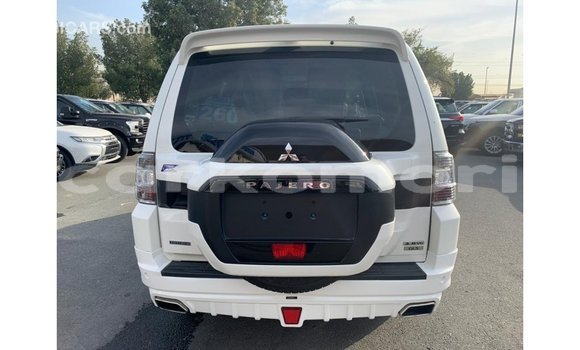 Buy Import Mitsubishi Pajero White Car in Import - Dubai in Great Comore Buy Import Mitsubishi Pajero White Car in Import - Dubai in Great Comore