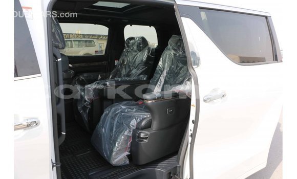 Buy Import Toyota Alphard White Car in Import - Dubai in Great Comore Buy Import Toyota Alphard White Car in Import - Dubai in Great Comore