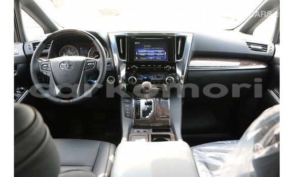 Buy Import Toyota Alphard White Car in Import - Dubai in Great Comore Buy Import Toyota Alphard White Car in Import - Dubai in Great Comore