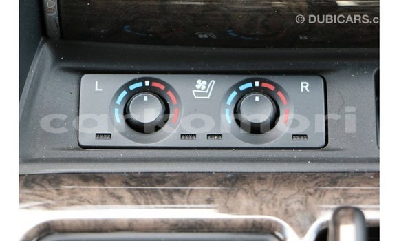 Buy Import Toyota Alphard White Car in Import - Dubai in Great Comore Buy Import Toyota Alphard White Car in Import - Dubai in Great Comore