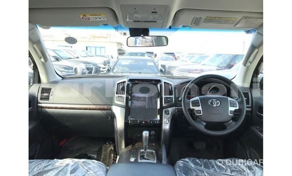 Buy Import Toyota Land Cruiser Other Car in Import - Dubai in Great Comore Buy Import Toyota Land Cruiser Other Car in Import - Dubai in Great Comore