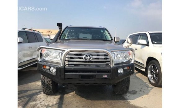 Buy Import Toyota Land Cruiser Other Car in Import - Dubai in Great Comore Buy Import Toyota Land Cruiser Other Car in Import - Dubai in Great Comore
