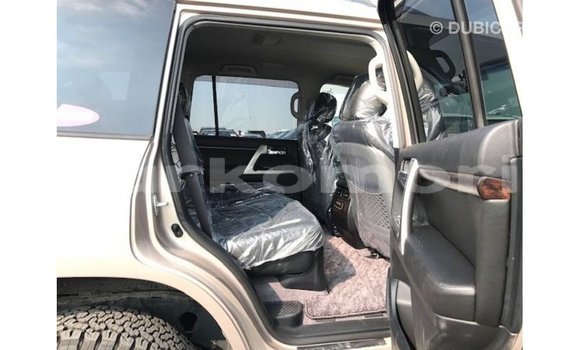 Buy Import Toyota Land Cruiser Other Car in Import - Dubai in Great Comore Buy Import Toyota Land Cruiser Other Car in Import - Dubai in Great Comore