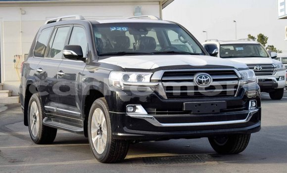 Acheter Import Voiture Toyota Land Cruiser Noir à Import - Dubai, Grande Comore Acheter Import Voiture Toyota Land Cruiser Noir à Import - Dubai, Grande Comore