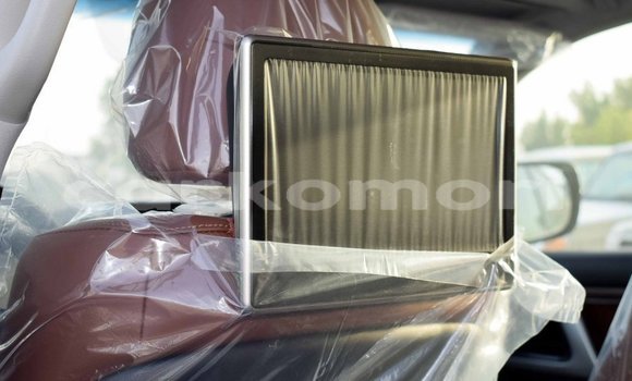 Acheter Import Voiture Toyota Land Cruiser Noir à Import - Dubai, Grande Comore Acheter Import Voiture Toyota Land Cruiser Noir à Import - Dubai, Grande Comore