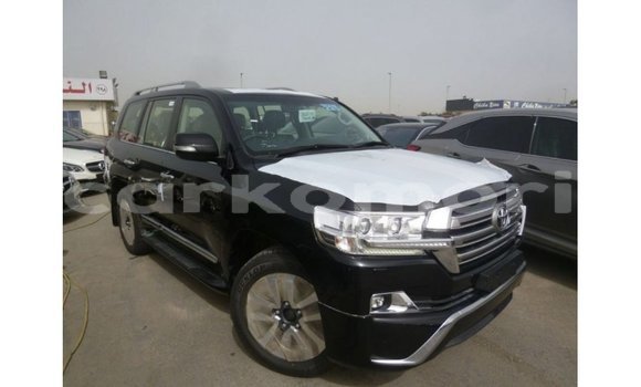 Buy Import Toyota Land Cruiser Black Car in Import - Dubai in Great Comore