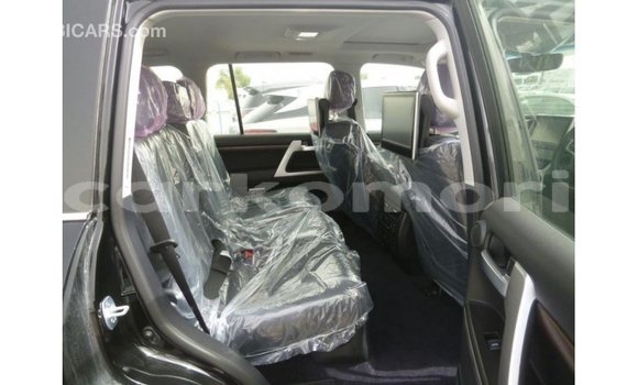 Buy Import Toyota Land Cruiser Black Car in Import - Dubai in Great Comore Buy Import Toyota Land Cruiser Black Car in Import - Dubai in Great Comore
