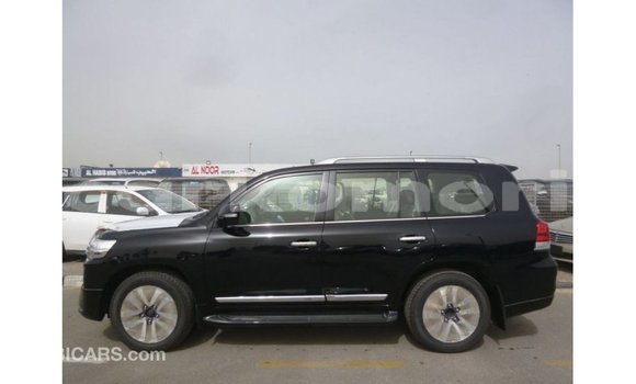 Buy Import Toyota Land Cruiser Black Car in Import - Dubai in Great Comore Buy Import Toyota Land Cruiser Black Car in Import - Dubai in Great Comore