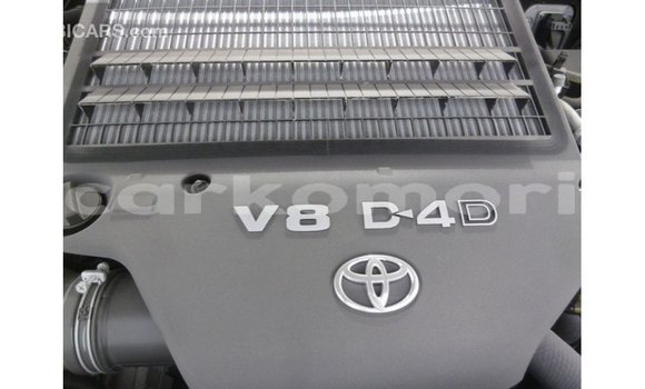 Buy Import Toyota Land Cruiser Black Car in Import - Dubai in Great Comore Buy Import Toyota Land Cruiser Black Car in Import - Dubai in Great Comore