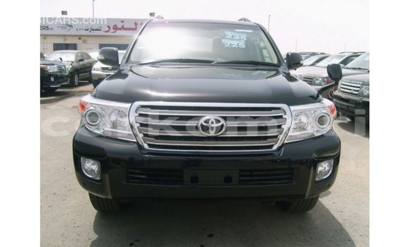 Acheter Import Voiture Toyota Land Cruiser Noir à Import - Dubai, Grande Comore Acheter Import Voiture Toyota Land Cruiser Noir à Import - Dubai, Grande Comore