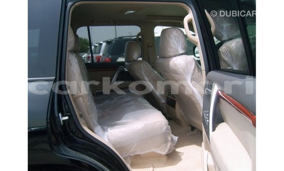 Acheter Import Voiture Toyota Land Cruiser Noir à Import - Dubai, Grande Comore Acheter Import Voiture Toyota Land Cruiser Noir à Import - Dubai, Grande Comore