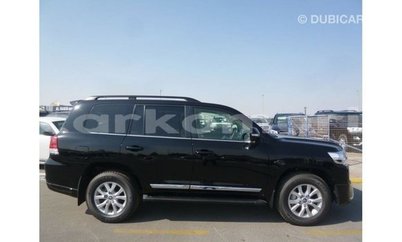 Acheter Import Voiture Toyota Land Cruiser Noir à Import - Dubai, Grande Comore Acheter Import Voiture Toyota Land Cruiser Noir à Import - Dubai, Grande Comore