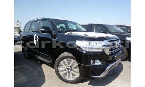 Buy Import Toyota Land Cruiser Black Car in Import - Dubai in Great Comore