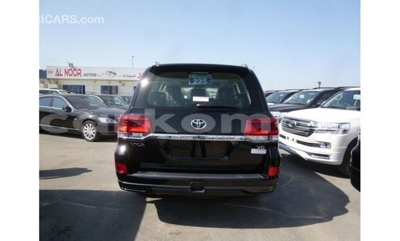 Buy Import Toyota Land Cruiser Black Car in Import - Dubai in Great Comore Buy Import Toyota Land Cruiser Black Car in Import - Dubai in Great Comore