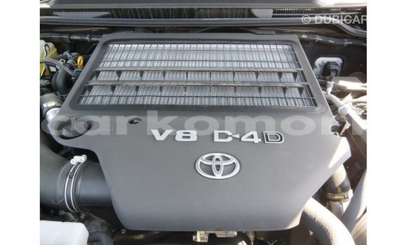 Buy Import Toyota Land Cruiser Black Car in Import - Dubai in Great Comore Buy Import Toyota Land Cruiser Black Car in Import - Dubai in Great Comore