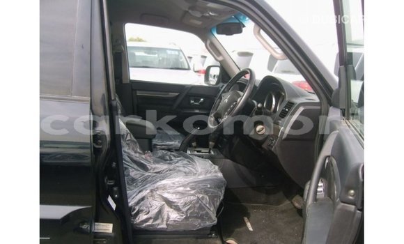 Buy Import Mitsubishi Pajero Black Car in Import - Dubai in Great Comore Buy Import Mitsubishi Pajero Black Car in Import - Dubai in Great Comore