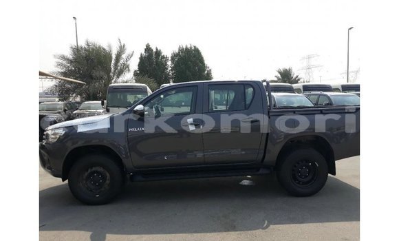 Acheter Import Voiture Toyota Hilux Noir à Import - Dubai, Grande Comore Acheter Import Voiture Toyota Hilux Noir à Import - Dubai, Grande Comore