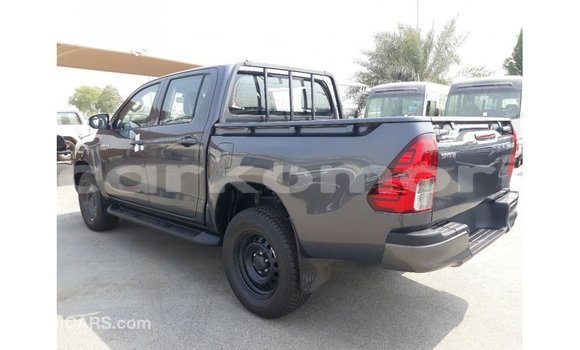 Acheter Import Voiture Toyota Hilux Noir à Import - Dubai, Grande Comore Acheter Import Voiture Toyota Hilux Noir à Import - Dubai, Grande Comore