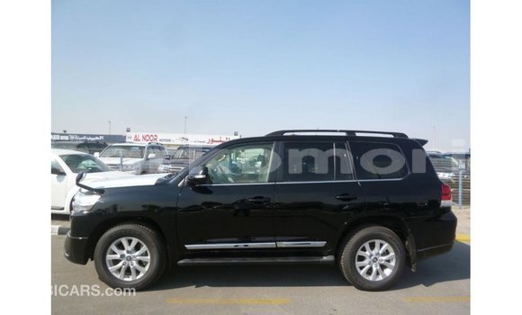 Buy Import Toyota Land Cruiser Black Car in Import - Dubai in Great Comore Buy Import Toyota Land Cruiser Black Car in Import - Dubai in Great Comore