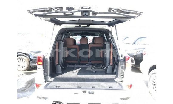 Buy Import Toyota Land Cruiser White Car in Import - Dubai in Great Comore Buy Import Toyota Land Cruiser White Car in Import - Dubai in Great Comore