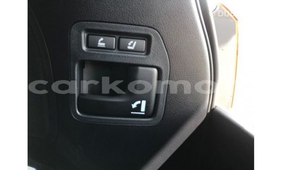 Buy Import Toyota Land Cruiser White Car in Import - Dubai in Great Comore Buy Import Toyota Land Cruiser White Car in Import - Dubai in Great Comore