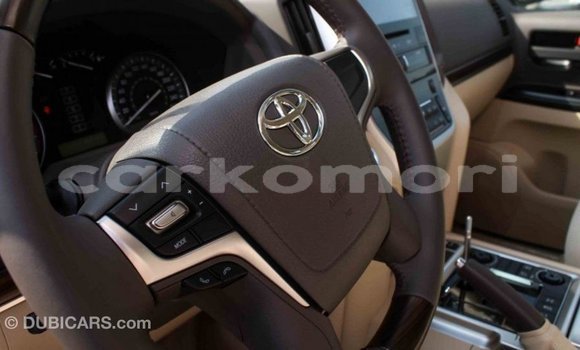 Acheter Import Voiture Toyota Land Cruiser Noir à Import - Dubai, Grande Comore Acheter Import Voiture Toyota Land Cruiser Noir à Import - Dubai, Grande Comore