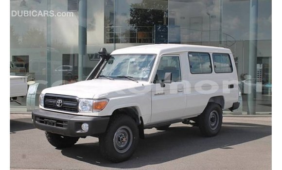 Buy Import Toyota Land Cruiser White Car in Import - Dubai in Great Comore Buy Import Toyota Land Cruiser White Car in Import - Dubai in Great Comore