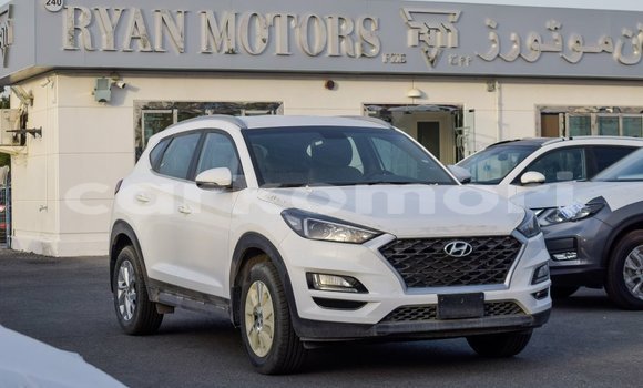 Buy Import Hyundai Tucson White Car in Import - Dubai in Great Comore Buy Import Hyundai Tucson White Car in Import - Dubai in Great Comore