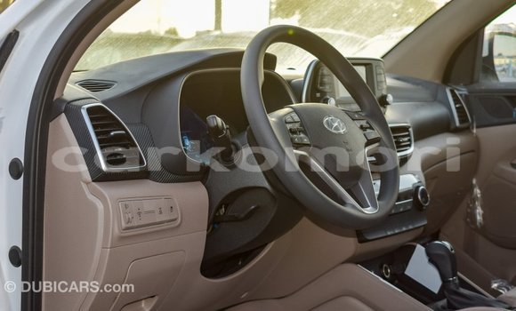 Buy Import Hyundai Tucson White Car in Import - Dubai in Great Comore Buy Import Hyundai Tucson White Car in Import - Dubai in Great Comore