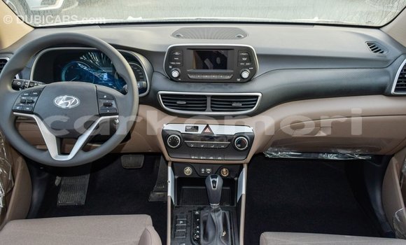 Buy Import Hyundai Tucson White Car in Import - Dubai in Great Comore Buy Import Hyundai Tucson White Car in Import - Dubai in Great Comore