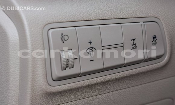 Buy Import Hyundai Tucson White Car in Import - Dubai in Great Comore Buy Import Hyundai Tucson White Car in Import - Dubai in Great Comore