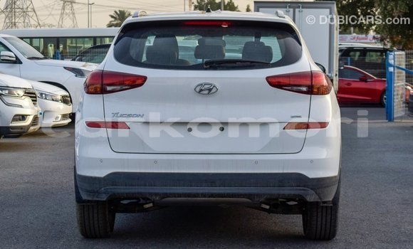 Buy Import Hyundai Tucson White Car in Import - Dubai in Great Comore Buy Import Hyundai Tucson White Car in Import - Dubai in Great Comore