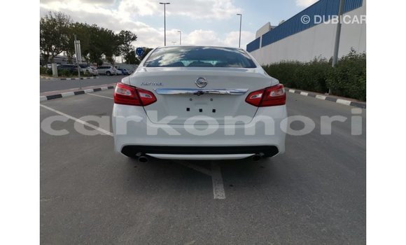 Buy Import Nissan Altima White Car in Import - Dubai in Great Comore Buy Import Nissan Altima White Car in Import - Dubai in Great Comore