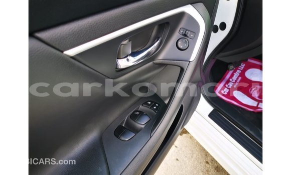 Buy Import Nissan Altima White Car in Import - Dubai in Great Comore Buy Import Nissan Altima White Car in Import - Dubai in Great Comore