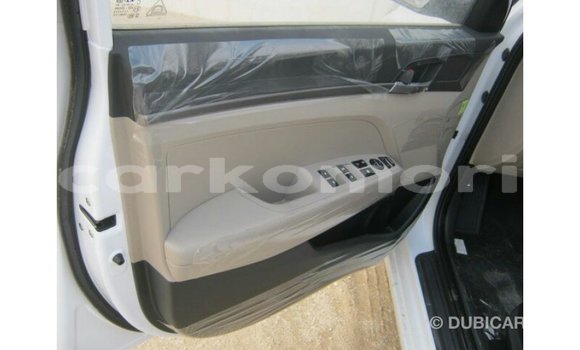 Acheter Import Voiture Hyundai Elantra Blanc à Import - Dubai, Grande Comore Acheter Import Voiture Hyundai Elantra Blanc à Import - Dubai, Grande Comore