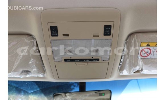 Buy Import Toyota Land Cruiser White Car in Import - Dubai in Great Comore Buy Import Toyota Land Cruiser White Car in Import - Dubai in Great Comore
