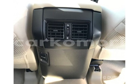 Acheter Import Voiture Toyota Prado Blanc à Import - Dubai, Grande Comore Acheter Import Voiture Toyota Prado Blanc à Import - Dubai, Grande Comore