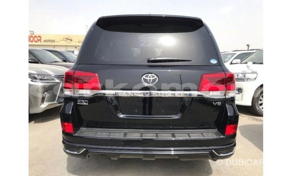 Acheter Import Voiture Toyota Land Cruiser Noir à Import - Dubai, Grande Comore Acheter Import Voiture Toyota Land Cruiser Noir à Import - Dubai, Grande Comore